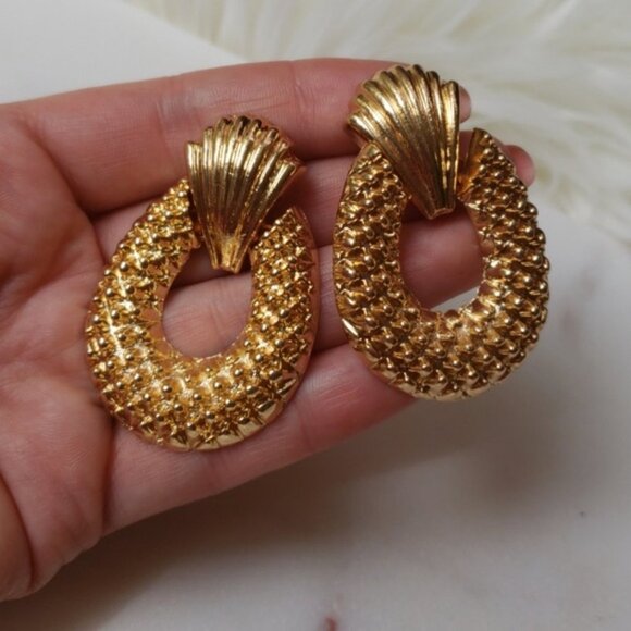 New Big Gold Geometric Tropic Drop Earrings - Picture 5 of 6